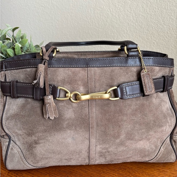 Vintage Coach Brown Suede Handbag - Picture 2 of 15